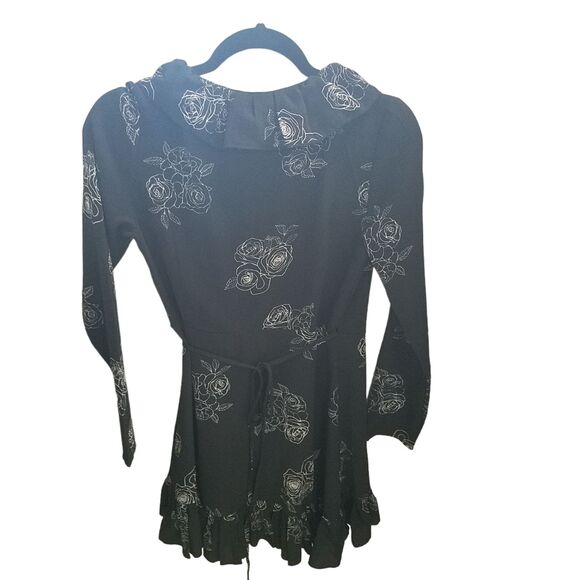 Urban Heritage Womens Sz M Black White Floral Long Sleeve Wrap Dress - Picture 7 of 10